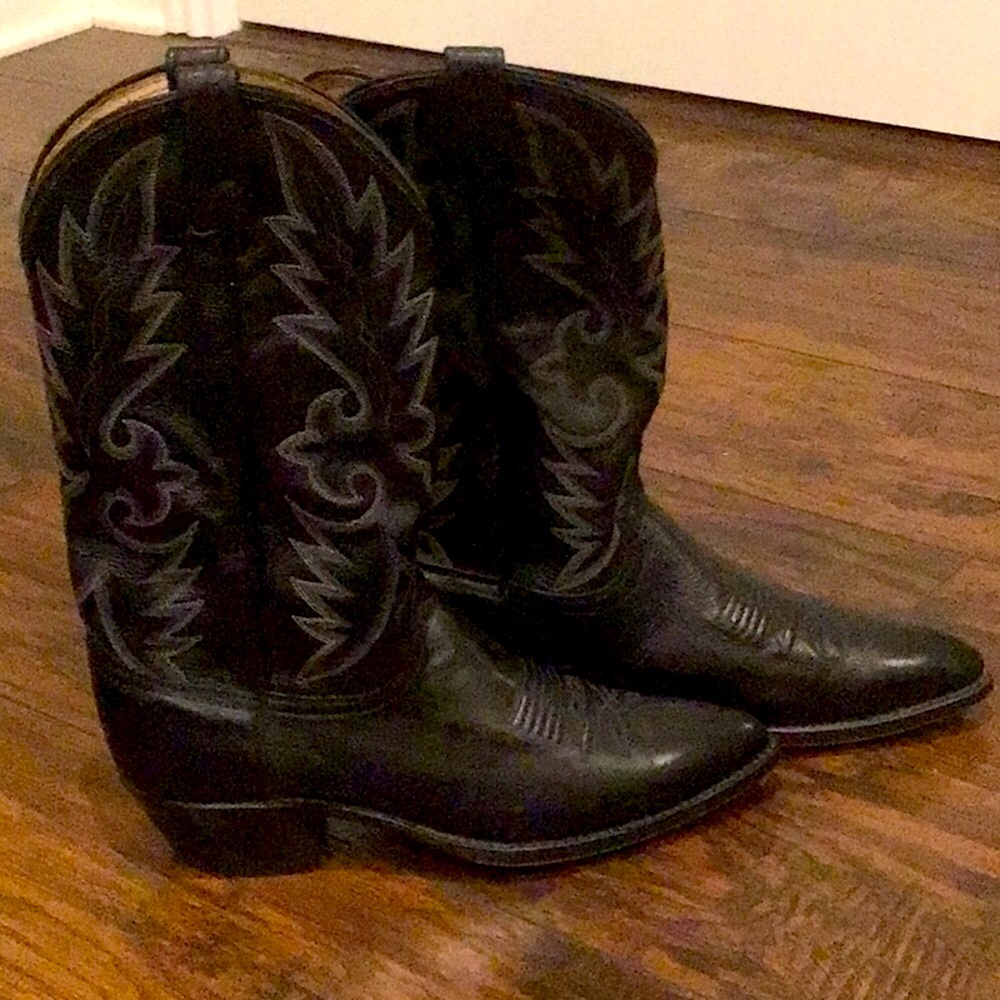 Men’s black leather Dan Post Cowboy boots.SZ 9